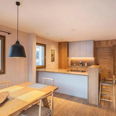 Riverside Alpspitze Dağ evi *